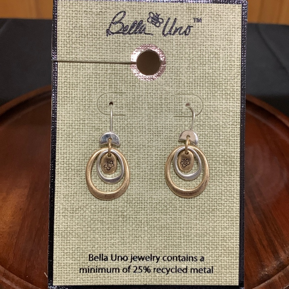 NWT Bella Uno two tone bee earrings